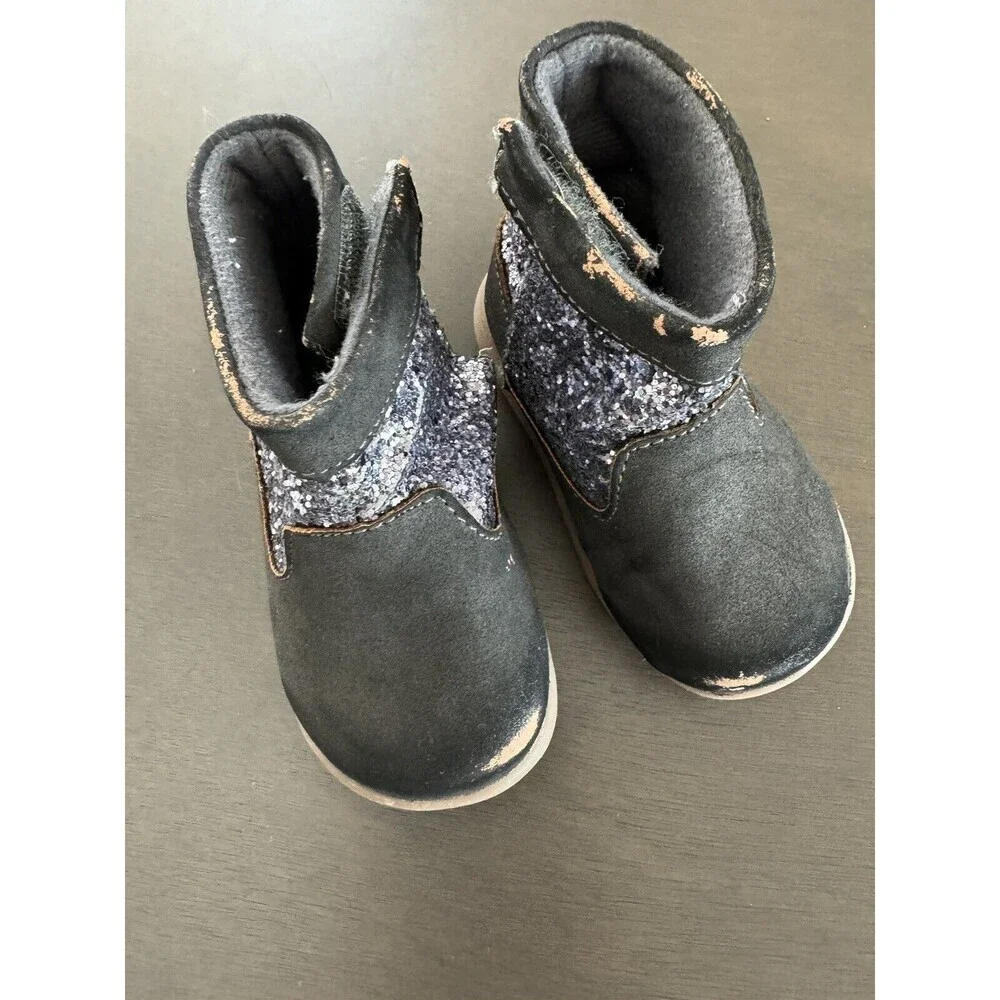 baby girl shoes bundle black Mary Jane + carter's boots glitter size 4 toddler